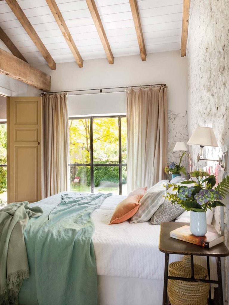 Decora tu habitación con un estilo clásico y fresco