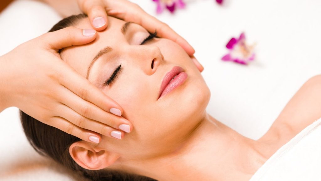 Los masajes faciales y sus grandes ventajas