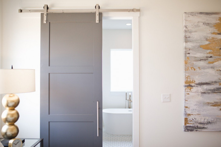 ¿Son las puertas correderas para baños una buena idea?
